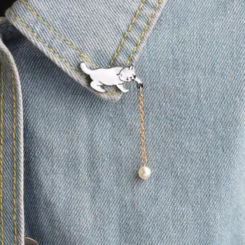 Мода Имитация на Перли Котка Брошка Малка Бяла Облекло Икона Метални Игли Забавни Модни Бижута Игли за Раници